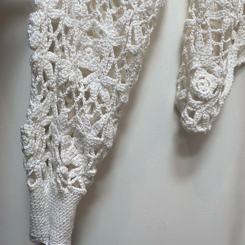 Vintage crochet crop cardigan with front tie - Picture 2 of 5